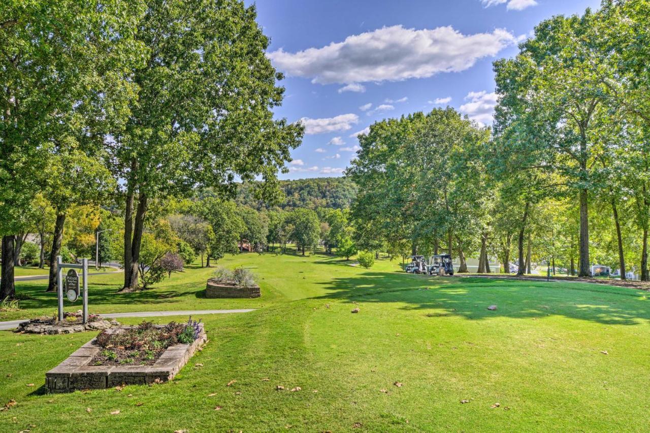 Lavish Branson Escape With Resort And Lake Access Экстерьер фото